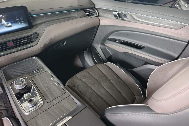 Used Ford Equator 2023 EcoBoost 225 Premier 7-Seater (2/3/2) Interior 7
