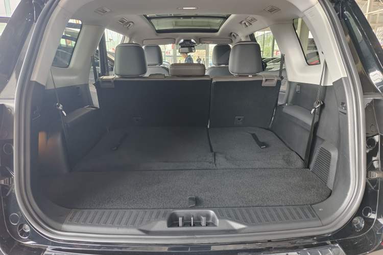 Used Ford Equator 2023 EcoBoost 225 Premier 7-Seater (2/3/2) Interior 8