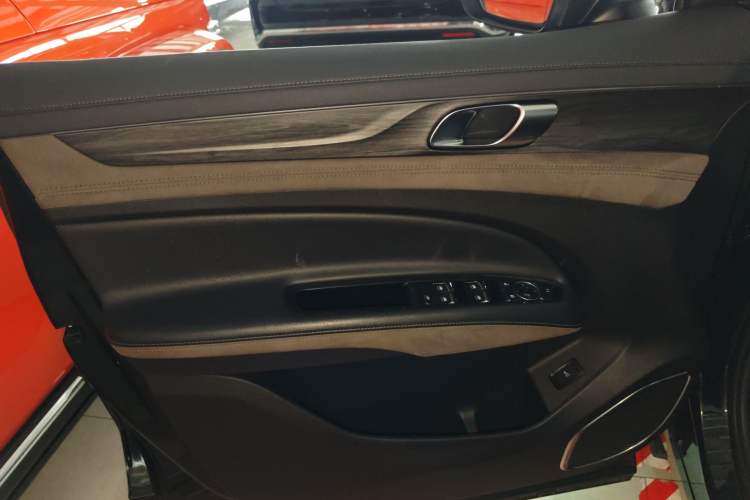 Used Ford Equator 2023 EcoBoost 225 Premier 7-Seater (2/2/3) Left Front Door Interior
