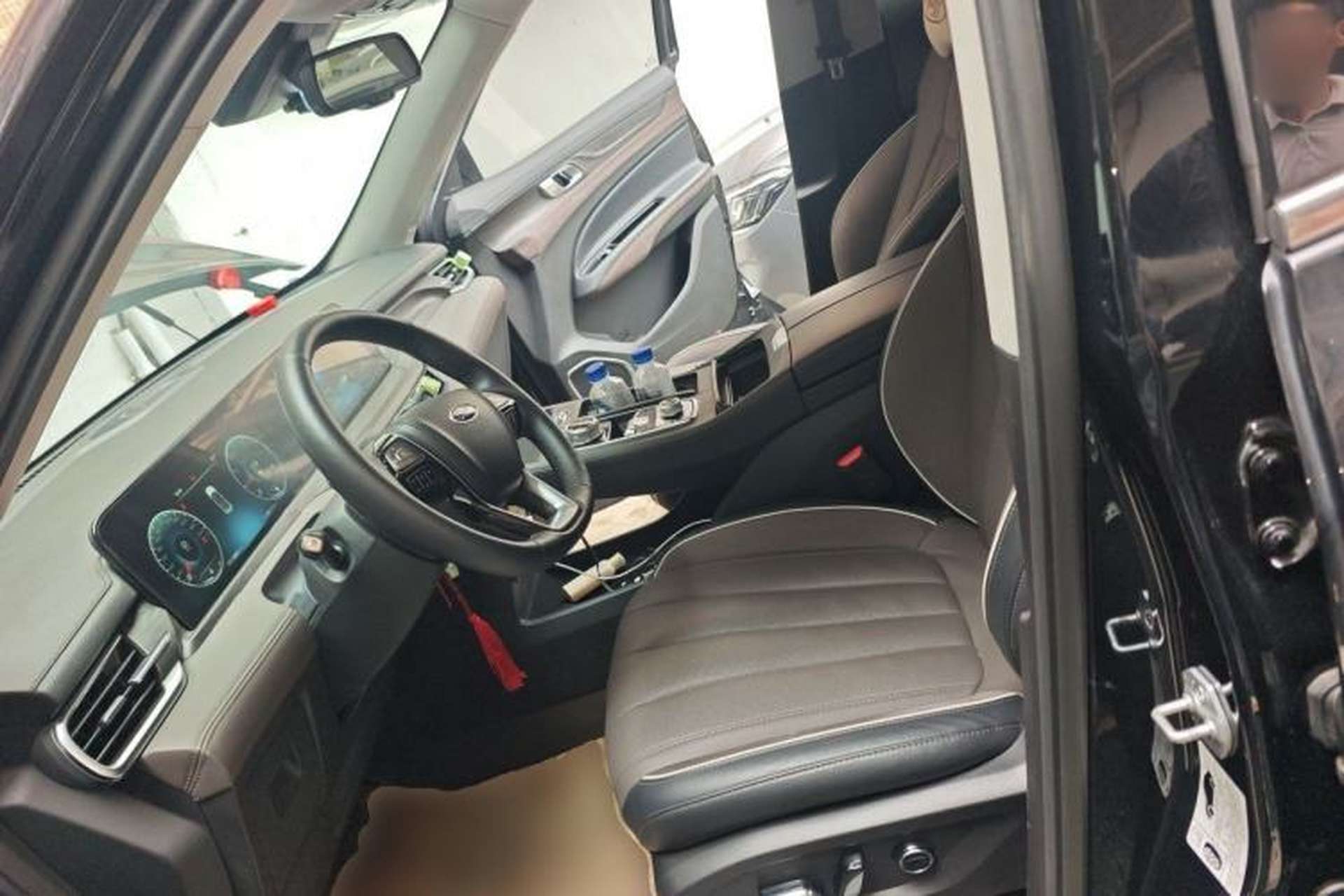 Used Ford Equator 2023 EcoBoost 225 Premier 7-Seater (2/2/3) Left Front Seat
