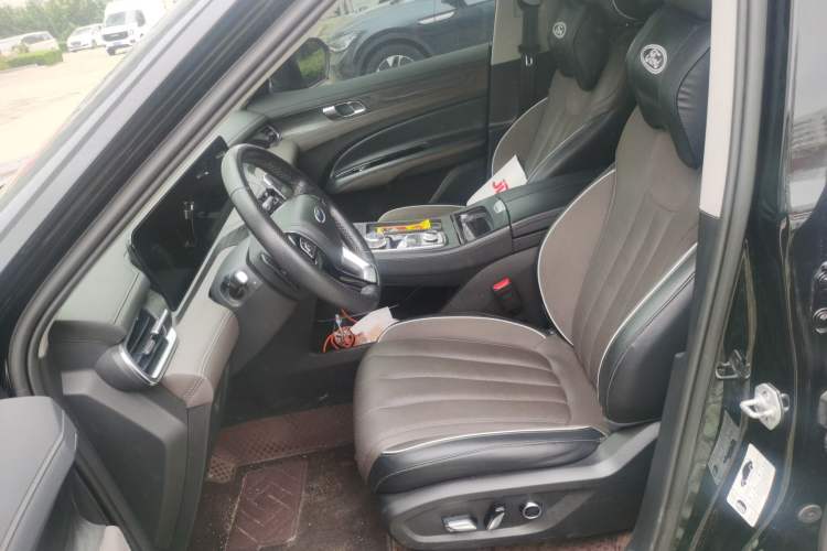 Used Ford Equator 2023 EcoBoost 225 Premier 7-Seater (2/3/2) Left Front Seat