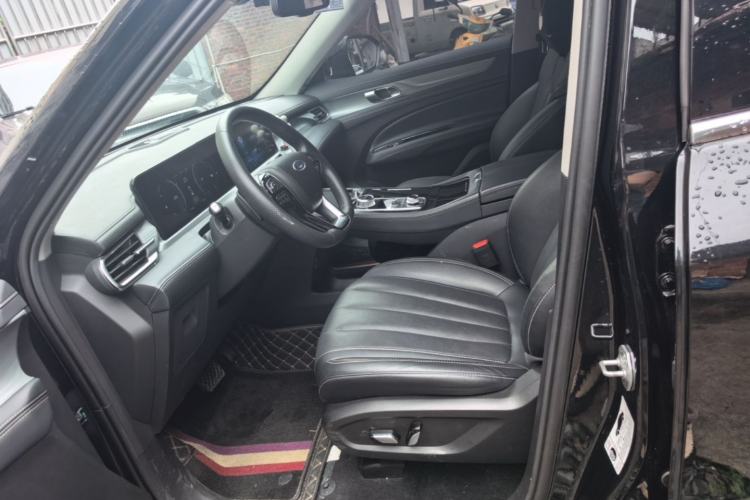 Used Ford Equator 2023 EcoBoost 225 Platinum Edition 7-Seater (2/2/3) Left Front Seat