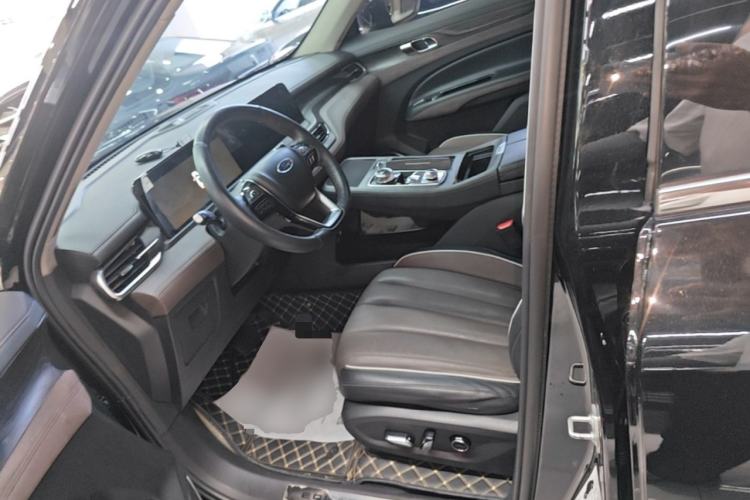 Used Ford Equator 2023 EcoBoost 225 Premier 7-Seater (2/2/3) Left Front Seat