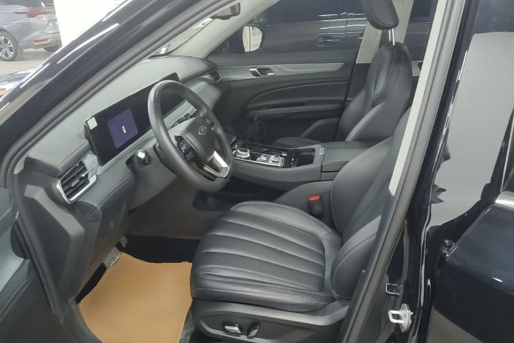 Used Ford Equator 2023 EcoBoost 225 Platinum Edition 7-Seater (2/3/2) Left Front Seat