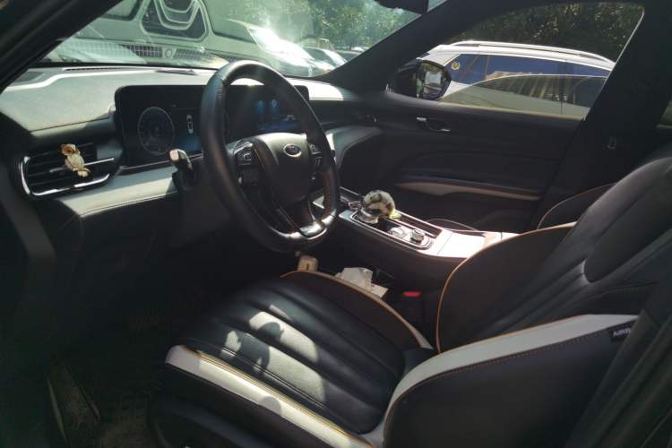 Used Ford Equator 2023 EcoBoost 225 Obsidian Orange Edition Prestige 7-Seater (2/2/3) Left Front Seat