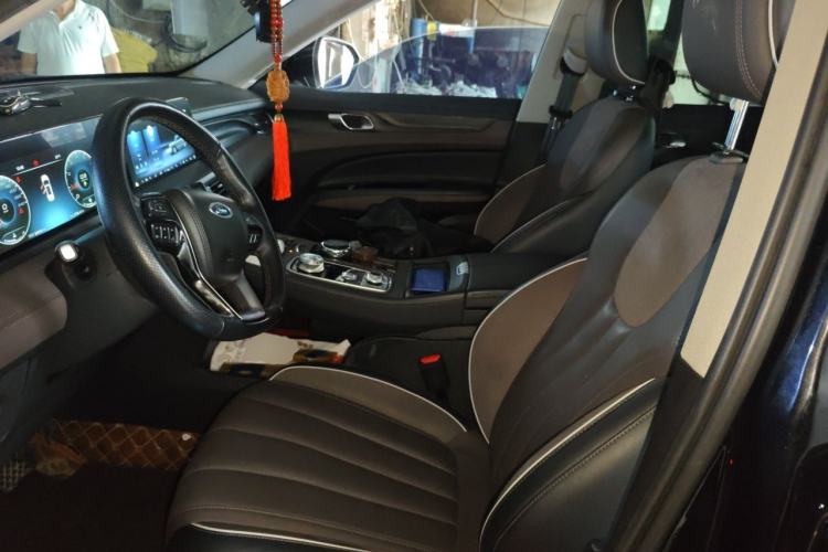 Used Ford Equator 2023 EcoBoost 225 Premier 7-Seater (2/2/3) Left Front Seat