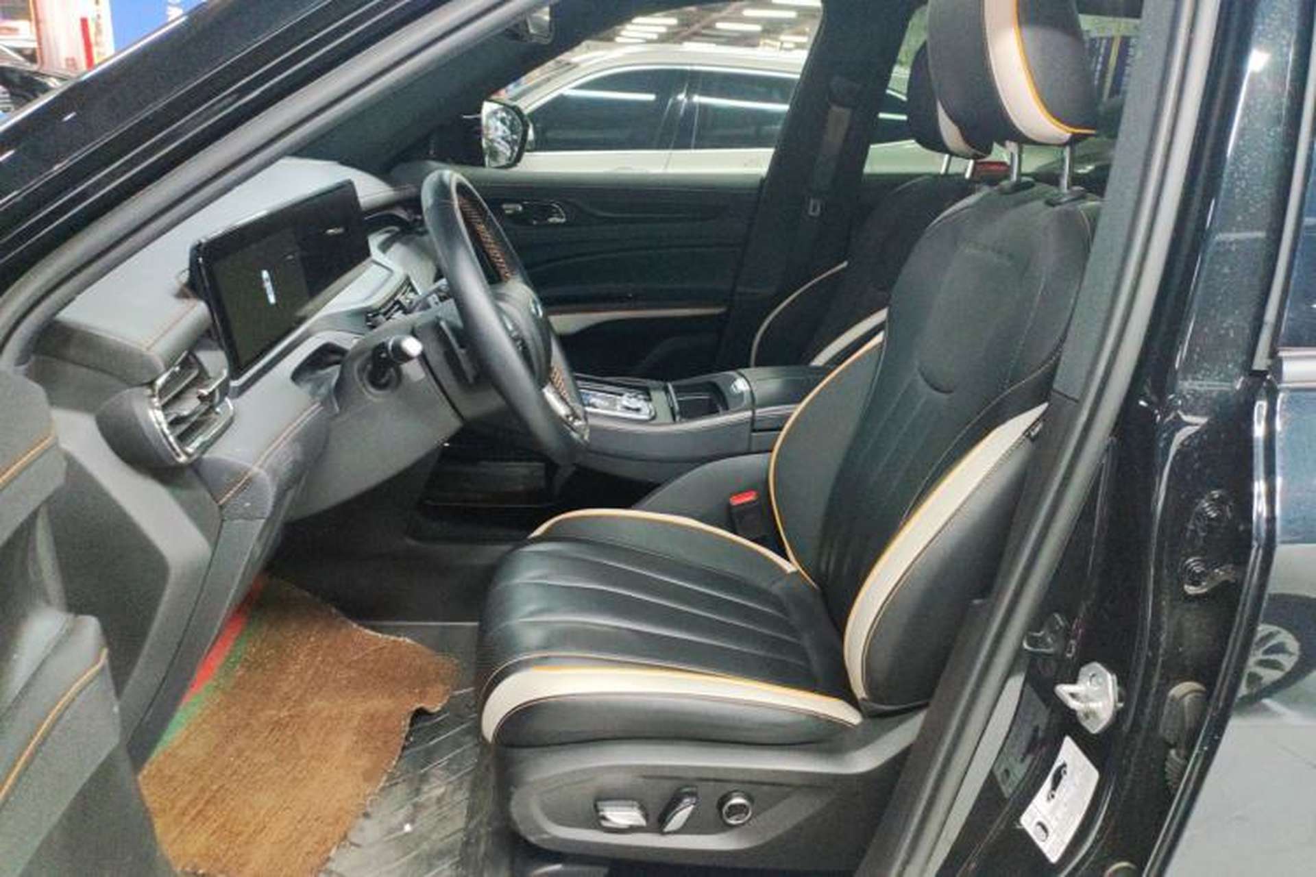 Used Ford Equator 2023 EcoBoost 225 Obsidian Orange Edition Prestige 7-Seater (2/2/3) Left Front Seat