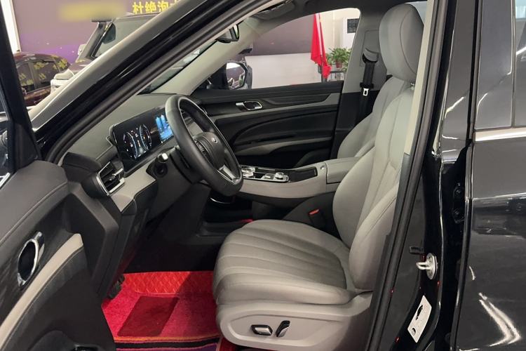 Used Ford Equator 2023 EcoBoost 225 Platinum Edition 7-Seater (2/3/2) Left Front Seat