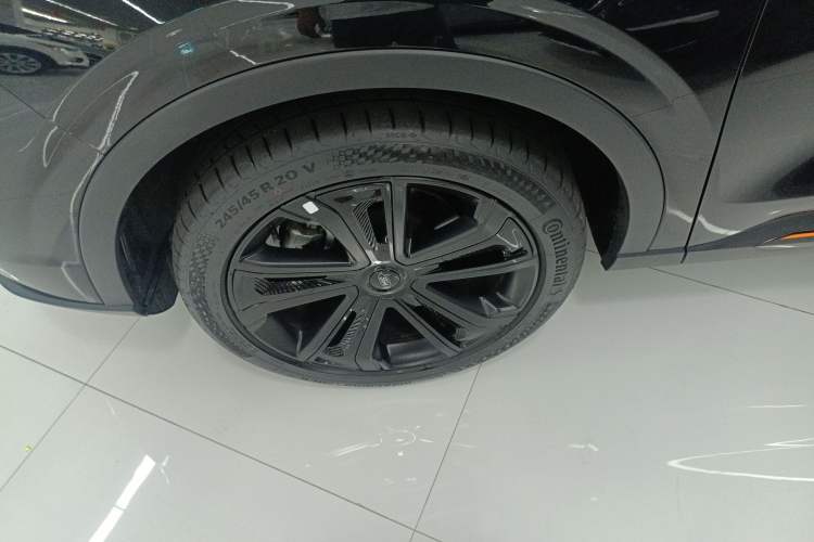 Used Ford Equator 2023 EcoBoost 225 Obsidian Orange Edition Prestige 7-Seater (2/2/3) Left Front Wheel Hub