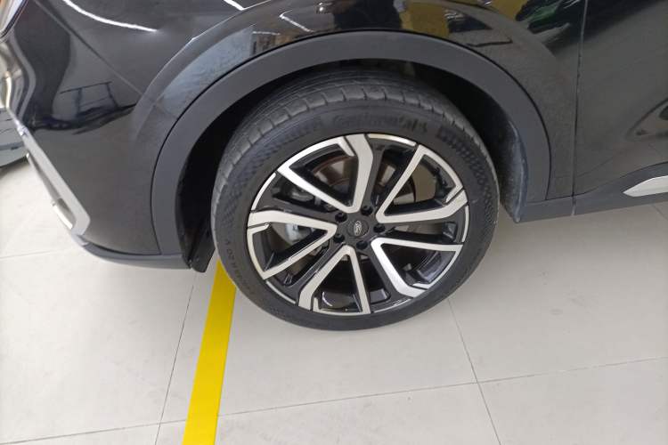 Used Ford Equator 2023 EcoBoost 225 Premier 7-Seater (2/2/3) Left Front Wheel Hub