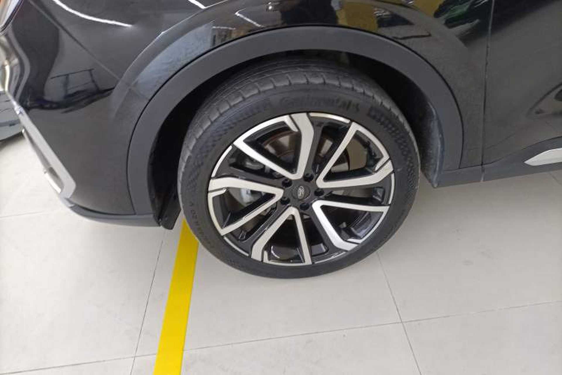 Used Ford Equator 2023 EcoBoost 225 Premier 7-Seater (2/2/3) Left Front Wheel Hub