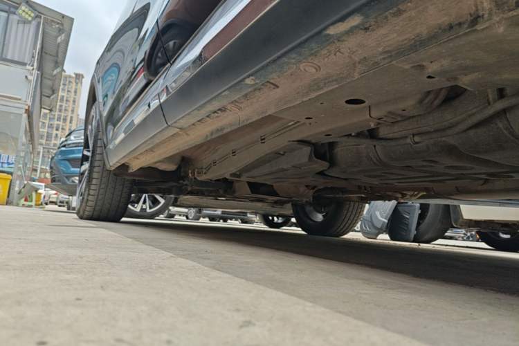 Used Ford Equator 2023 EcoBoost 225 Premier PLUS 7-Seater (2/2/3) Left Side Sill