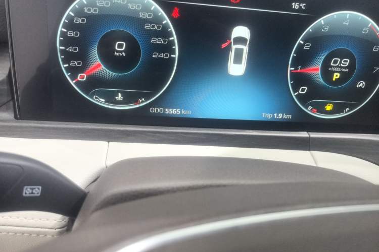 Used Ford Equator 2023 EcoBoost 225 Premier PLUS 7-Seater (2/2/3) Odometer Close Up
