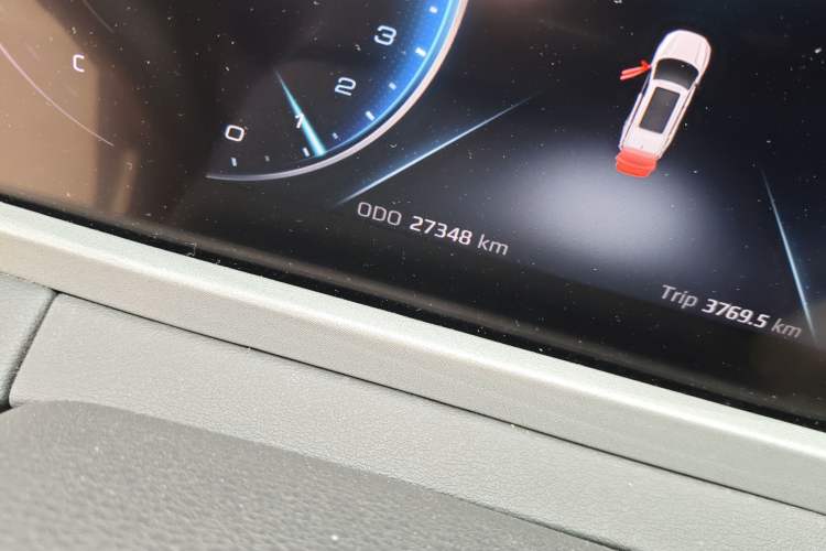 Used Ford Equator 2023 EcoBoost 225 Platinum Edition 7-Seater (2/2/3) Odometer Close Up