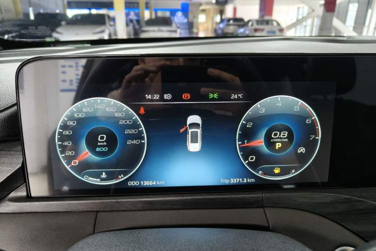 Used Ford Equator 2023 EcoBoost 225 Premier 7-Seater (2/2/3) Odometer Close Up