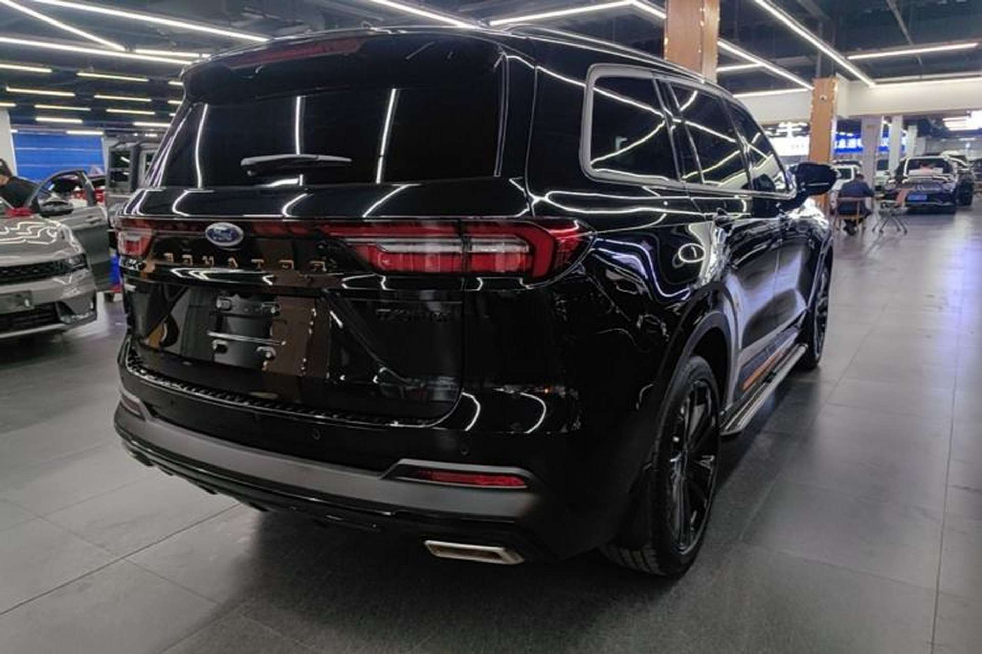 Used Ford Equator 2023 EcoBoost 225 Obsidian Orange Edition Prestige 7-Seater (2/3/2) Rear Right 45 Deg