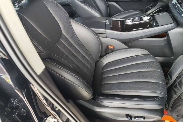 Used Ford Equator 2023 EcoBoost 225 Platinum Edition 7-Seater (2/2/3) Right Front Seat
