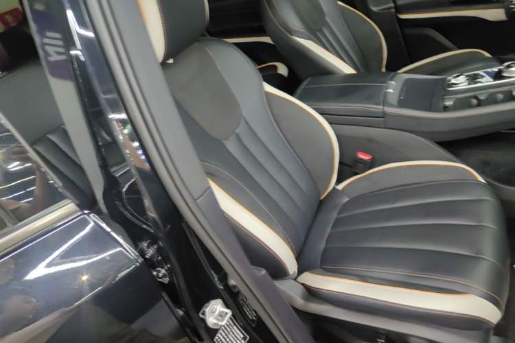 Used Ford Equator 2023 EcoBoost 225 Premier 7-Seater (2/3/2) Right Front Seat