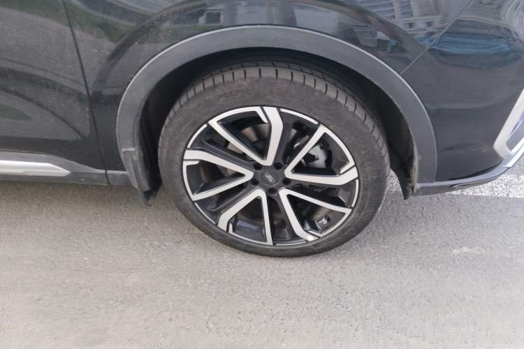 Used Ford Equator 2023 EcoBoost 225 Premier 7-Seater (2/3/2) Right Front Wheel Hub