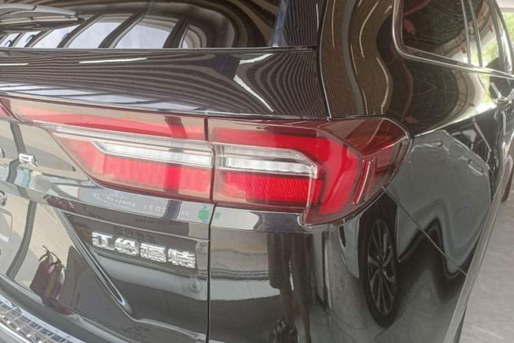 Used Ford Equator 2023 EcoBoost 225 Premier 7-Seater (2/2/3) Right Rear Taillight