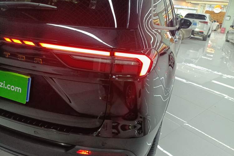 Used Ford Equator 2023 EcoBoost 225 Obsidian Orange Edition Prestige 7-Seater (2/2/3) Right Rear Taillight