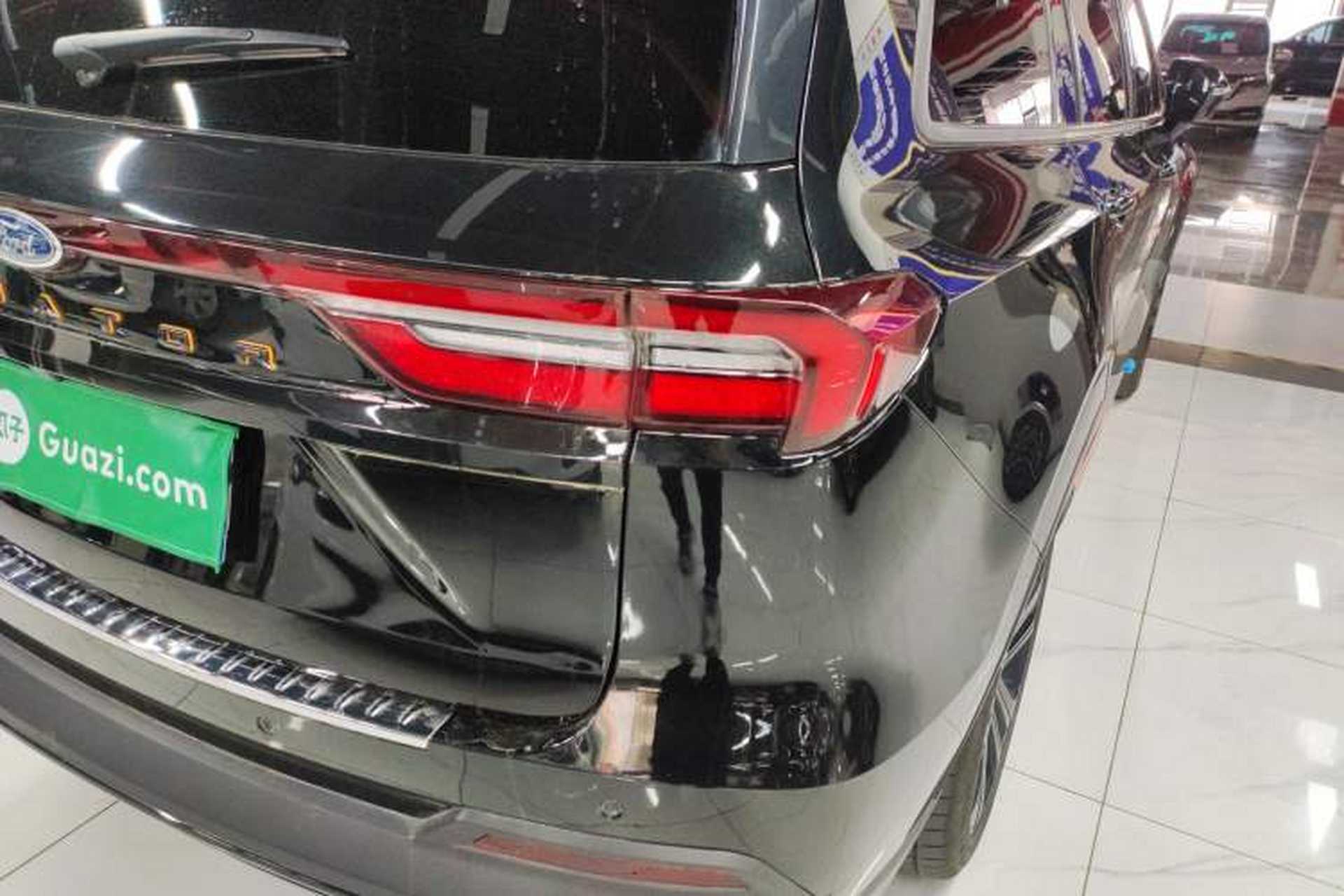 Used Ford Equator 2023 EcoBoost 225 Obsidian Orange Edition Prestige 7-Seater (2/2/3) Right Rear Taillight