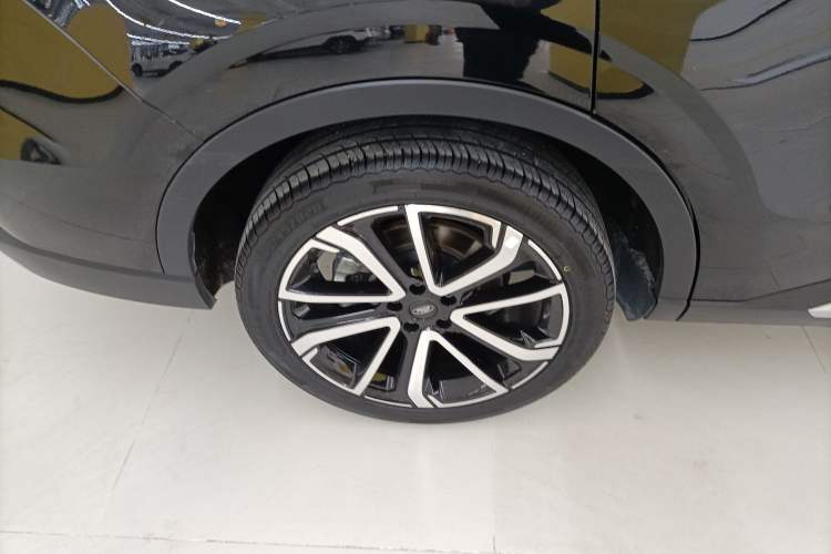 Used Ford Equator 2023 EcoBoost 225 Premier 7-Seater (2/2/3) Right Rear Wheel Hub