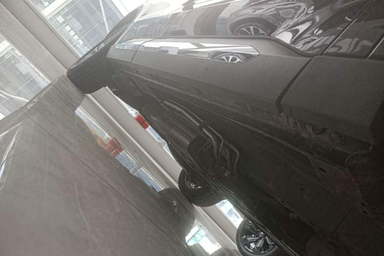 Used Ford Equator 2023 EcoBoost 225 Premier 7-Seater (2/2/3) Right Side Sill