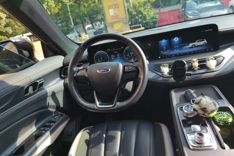 Used Ford Equator 2023 EcoBoost 225 Obsidian Orange Edition Prestige 7-Seater (2/2/3) Steering Wheel