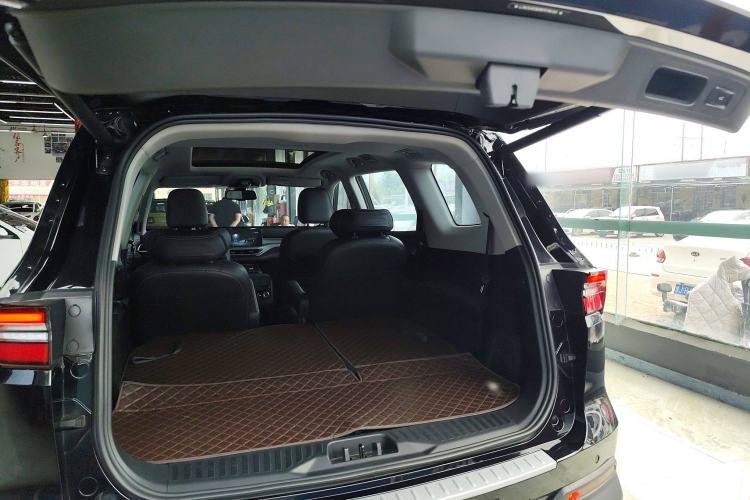 Used Ford Equator 2023 EcoBoost 225 Platinum Edition 7-Seater (2/2/3) Trunk