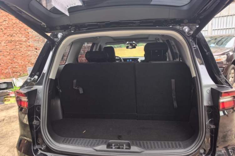 Used Ford Equator 2023 EcoBoost 225 Platinum Edition 7-Seater (2/2/3) Trunk