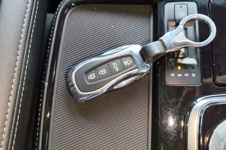 Used Ford Equator 2023 EcoBoost 225 Platinum Edition 7-Seater (2/2/3) Vehicle Key