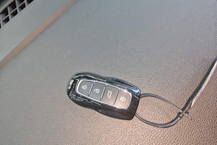 Used Ford Equator 2023 EcoBoost 225 Premier 7-Seater (2/2/3) Vehicle Key