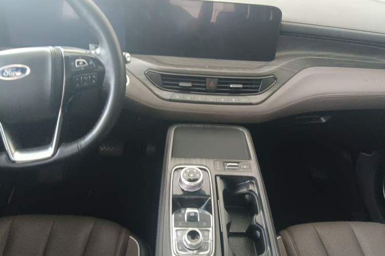 Used Ford Equator 2023 EcoBoost 225 Premier 7-Seater (2/2/3) Audio And AC Panel