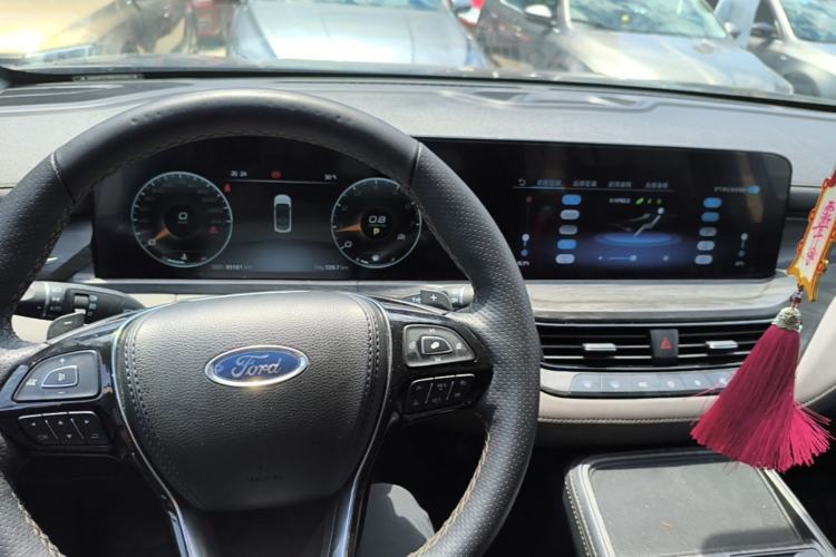 Used Ford Equator 2023 EcoBoost 225 Premier PLUS 7-Seater (2/2/3) Center Console