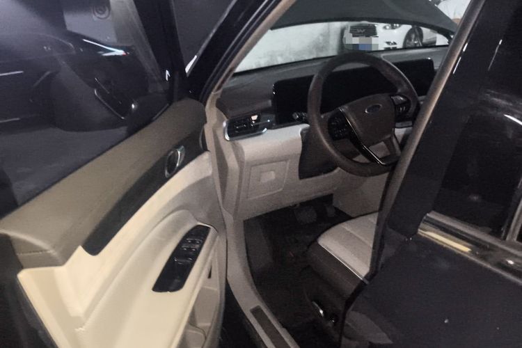 Used Ford Equator 2023 EcoBoost 225 Premier 7-Seater (2/2/3) Driver Seat