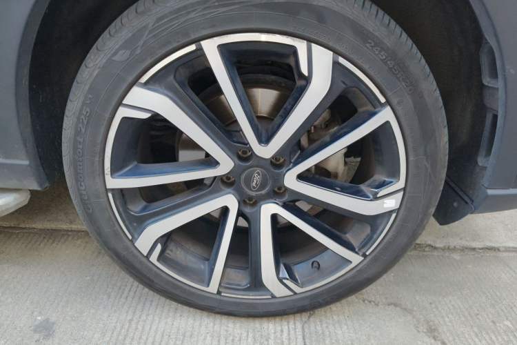 Used Ford Equator 2023 EcoBoost 225 Premier 7-Seater (2/2/3) Right Front Wheel Hub