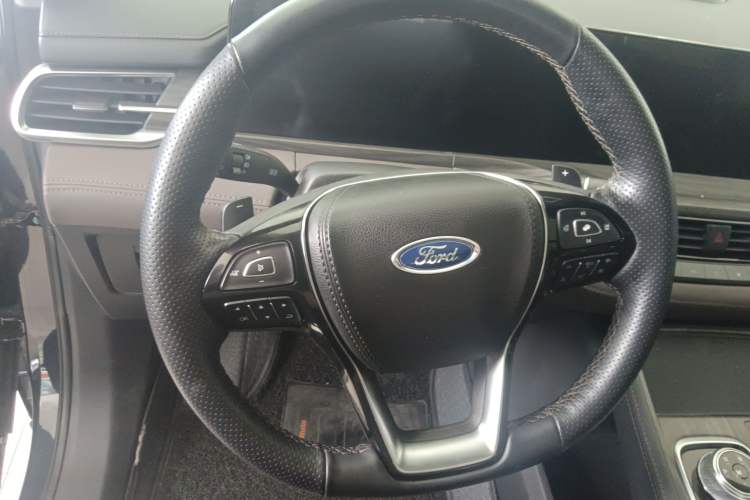 Used Ford Equator 2023 EcoBoost 225 Premier 7-Seater (2/2/3) Steering Wheel