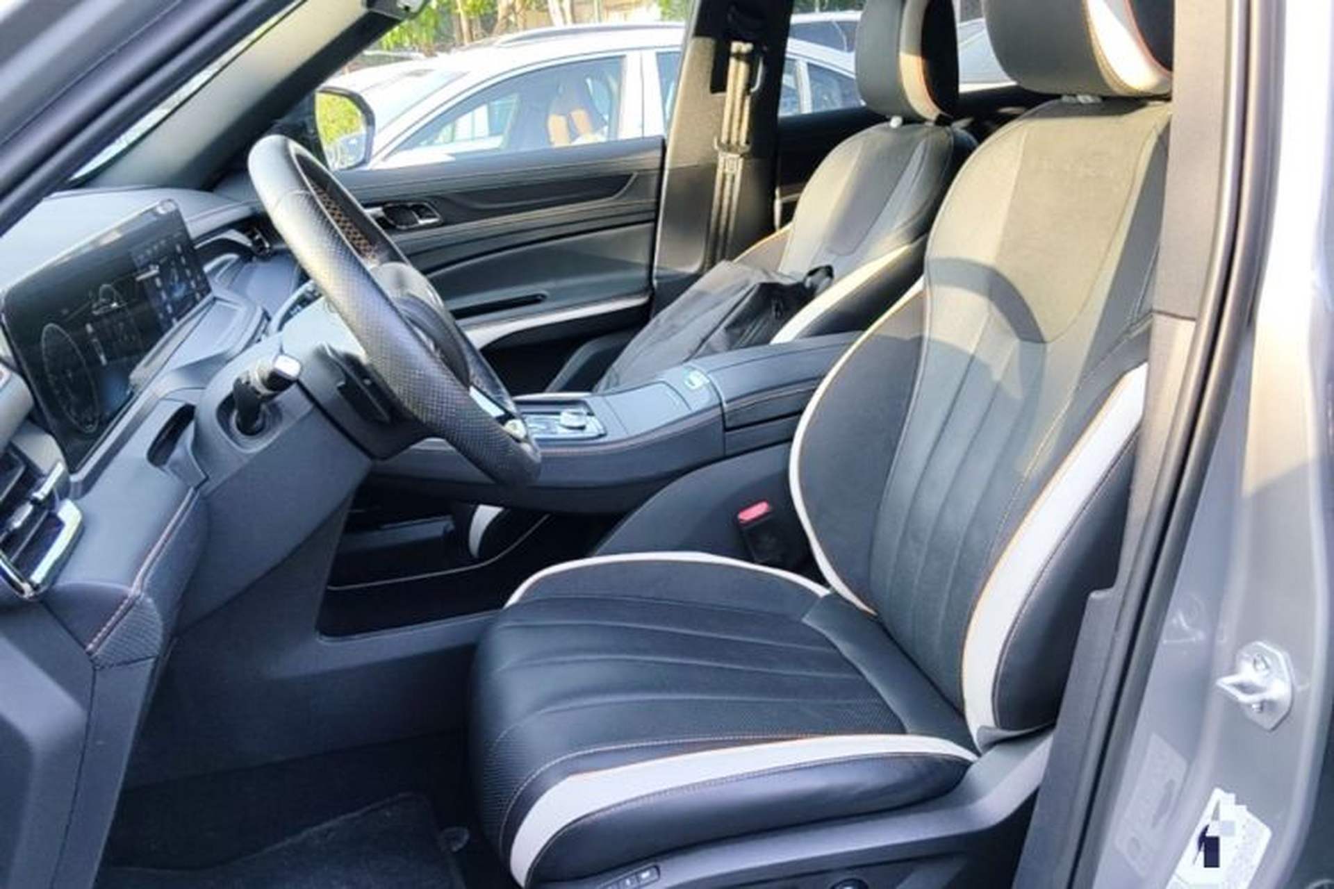 Used Ford Equator 2023 EcoBoost 225 Obsidian Orange Edition Prestige PLUS 7-Seater (2/2/3) Left Front Seat