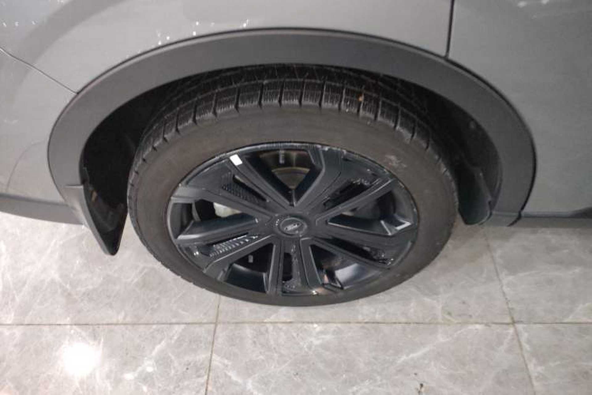 Used Ford Equator 2023 EcoBoost 225 Obsidian Orange Edition Prestige 7-Seater (2/2/3) Right Rear Wheel Hub