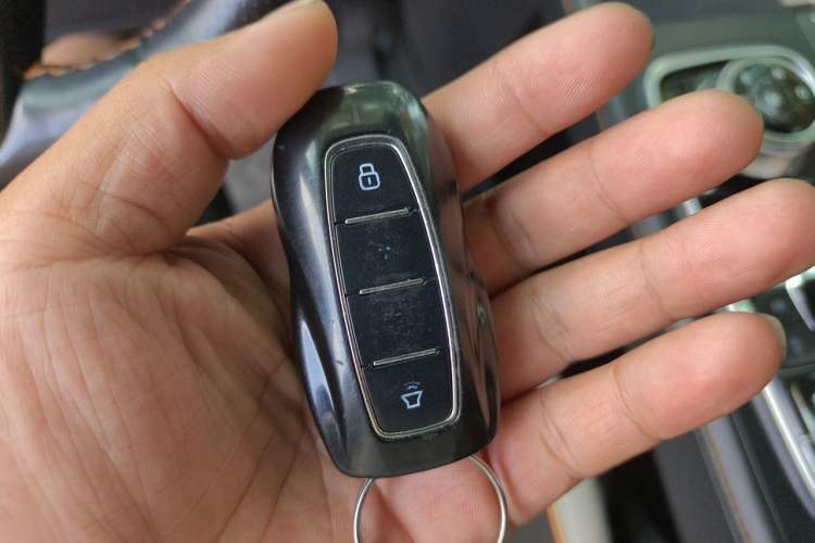 Used Ford Equator 2023 EcoBoost 225 Obsidian Orange Edition Prestige 7-Seater (2/2/3) Vehicle Key