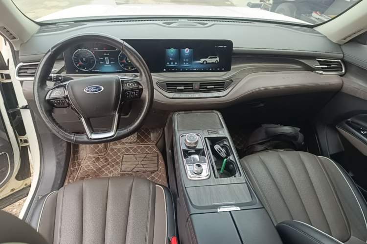 Used Ford Equator 2023 EcoBoost 225 Premier 7-Seater (2/2/3) Center Console