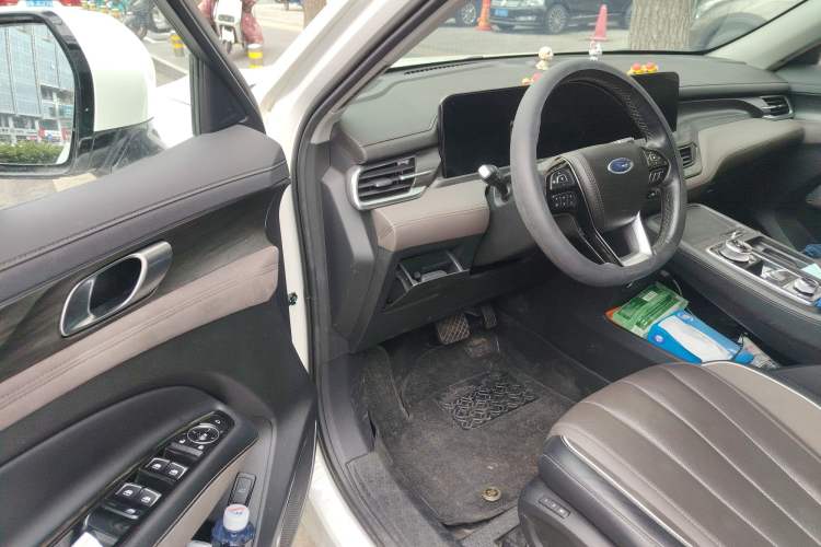 Used Ford Equator 2023 EcoBoost 225 Premier PLUS 7-Seater (2/2/3) Driver Seat