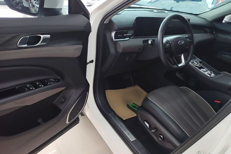 Used Ford Equator 2023 EcoBoost 225 Premier 7-Seater (2/2/3) Driver Seat