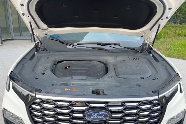 Used Ford Equator 2023 EcoBoost 225 Premier 7-Seater (2/2/3) Engine Bay