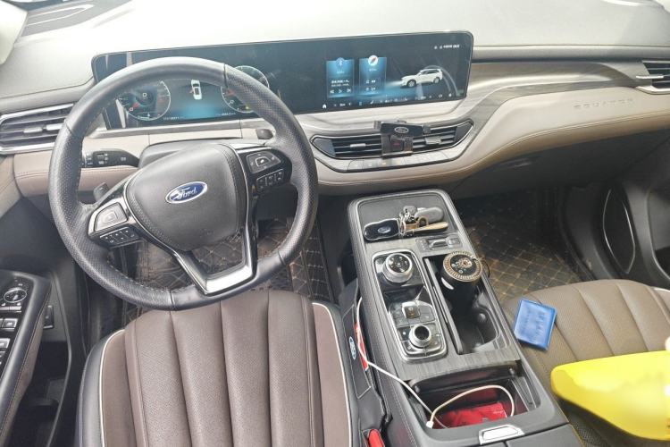 Used Ford Equator 2023 EcoBoost 225 Premier 7-Seater (2/2/3) Interior 2