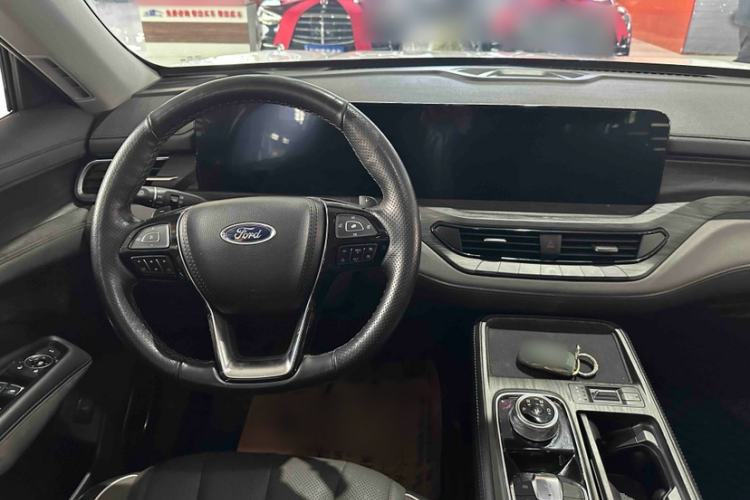 Used Ford Equator 2023 EcoBoost 225 Premier 7-Seater (2/3/2) Interior 3