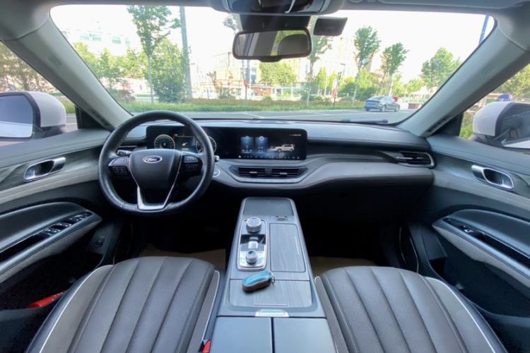 Used Ford Equator 2023 EcoBoost 225 Premier 7-Seater (2/2/3) Interior 3