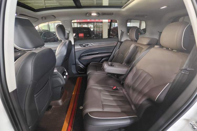 Used Ford Equator 2023 EcoBoost 225 Premier 7-Seater (2/3/2) Interior 5