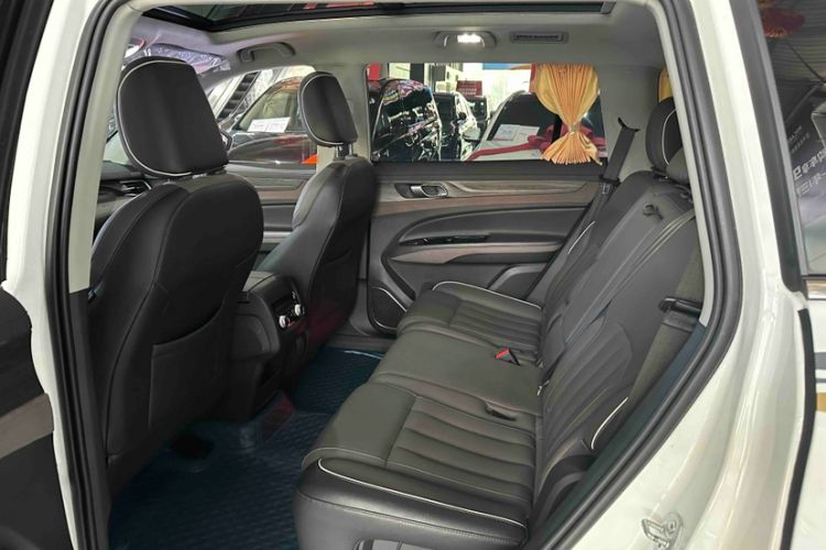 Used Ford Equator 2023 EcoBoost 225 Premier 7-Seater (2/3/2) Interior 7